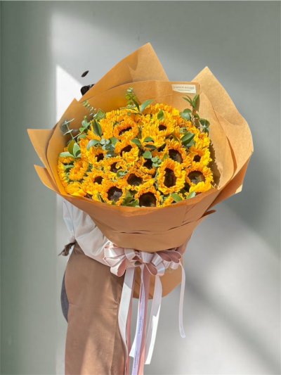 40 Sunflowers with Greenery Bouquet L